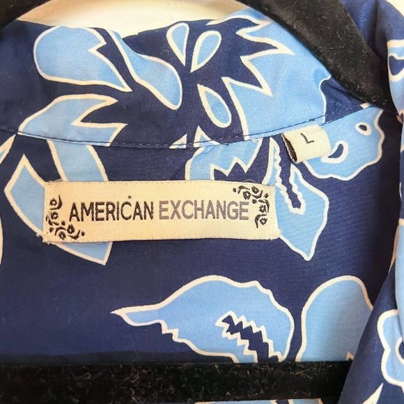 Y2K Blue Hawaiian Shirt Floral Men's Large Navy Blue Button Down Beach Summer Tr - Picture 2 of 5